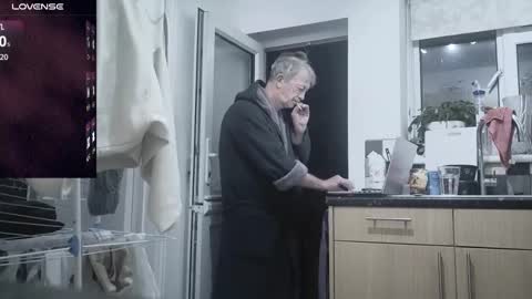 Play Me online show from 26, 11, 2025