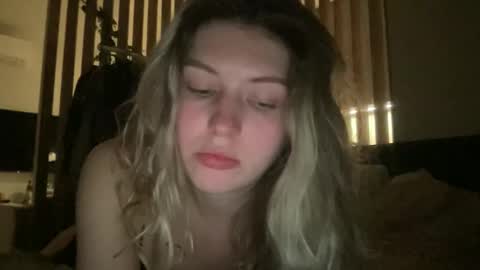 call me Sara  my ONLYFANS  online show from 19, 4, 2026