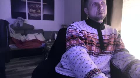 Snapshot of plboy23 chatting on 23, 12, 2024 Hello ask me . Im glad to see you here in my room. Welcome PVT is open online show from 23, 12, 2024