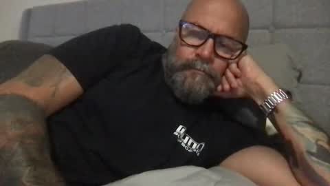 Snapshot of pleasesitonmycock chatting on 1, 4, 2026 PleaseSitOnMyCock online show from 1, 4, 2026