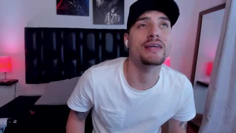 JUAN AND JULI online show from 8, 2, 2025