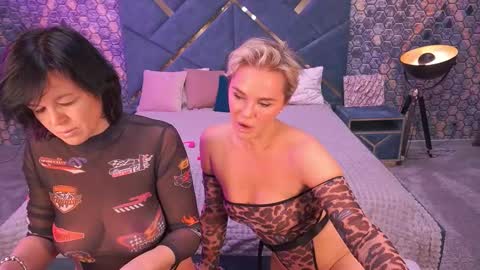 Ira brunette and Vika blonde online show from 13, 3, 2026