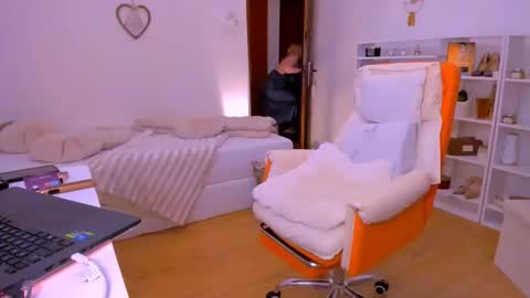 PleasureWitch online show from 14, 5, 2026