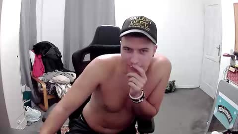 Snapshot of plkrisztian chatting on 9, 11, 2025 plkrisztian online show from 9, 11, 2025