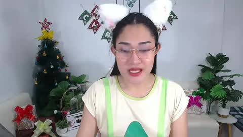 Ploysai online show from 1, 1, 2025