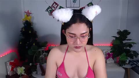 Ploysai online show from 6, 1, 2025