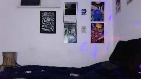 Snapshot of plutonbluemoon_999 chatting on 14, 2, 2026 online show from 14, 2, 2026