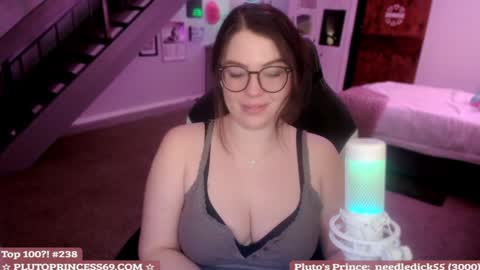 Snapshot of plutoprincess69 chatting on 5, 2, 2025 Pluto Princess online show from 5, 2, 2025