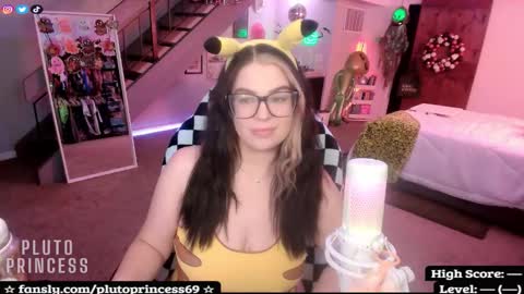 Snapshot of plutoprincess69 chatting on 17, 10, 2025 Pluto Princess online show from 17, 10, 2025