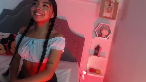 Snapshot of pocahontas_moon chatting on 4, 3, 2026 Pocahontas online show from 4, 3, 2026