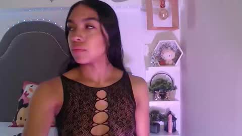 Snapshot of pocahontas_moon chatting on 28, 3, 2026 Pocahontas online show from 28, 3, 2026