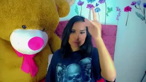 Snapshot of pocahontasexxy chatting on 4, 12, 2024 DaniellaBaby online show from 4, 12, 2024