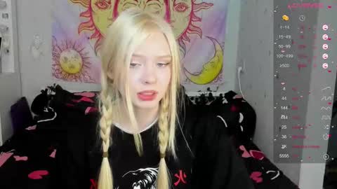 Snapshot of pocet_barbie chatting on 23, 9, 2025 Mary online show from 23, 9, 2025