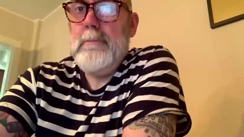 Snapshot of poeticdaddy chatting on 24, 10, 2025 poeticdaddy online show from 24, 10, 2025