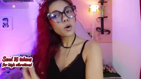 Snapshot of poison_liv chatting on 4, 5, 2026 poison_liv online show from 4, 5, 2026