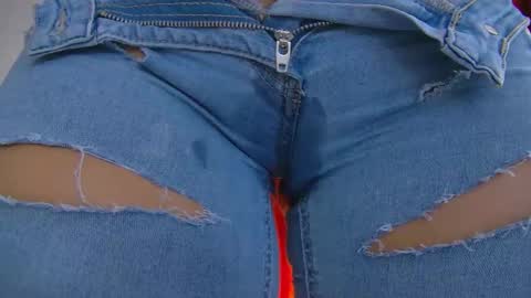 poison_milf_ online show from 14, 11, 2025