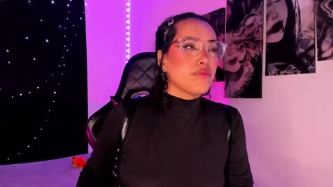Willow                      Hours 12pm to 630pm Colombian time FRIDAY AND SUNDAY FREE DAYS online show from 4, 12, 2024