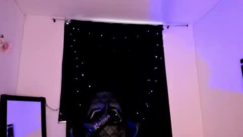 Willow                      Hours 12pm to 630pm Colombian time FRIDAY AND SUNDAY FREE DAYS online show from 12, 2, 2025