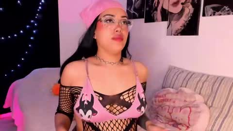 Willow                      Hours 12pm to 630pm Colombian time FRIDAY AND SUNDAY FREE DAYS online show from 13, 2, 2025
