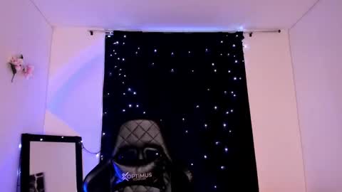 Willow                      Hours 12pm to 630pm Colombian time FRIDAY AND SUNDAY FREE DAYS online show from 18, 2, 2025