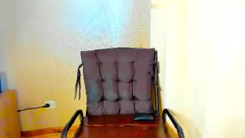 Snapshot of pola_xx chatting on 23, 3, 2026 9pm - 11pm GMT3 online show from 23, 3, 2026