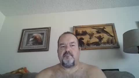 Snapshot of polarisman74 chatting on 9, 11, 2025 polarisman74 online show from 9, 11, 2025