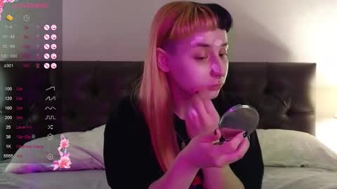 Snapshot of polidevis chatting on 21, 11, 2025 Candytrain online show from 21, 11, 2025