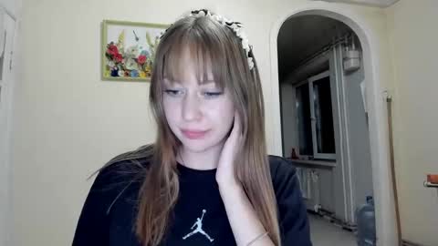 Snapshot of polihoney chatting on 17, 5, 2026 Polina online show from 17, 5, 2026