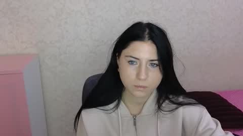 Snapshot of polinaray chatting on 30, 9, 2025 Polina online show from 30, 9, 2025