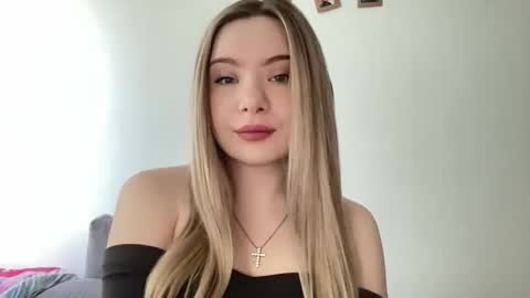 polishangel222 online show from 8, 3, 2026