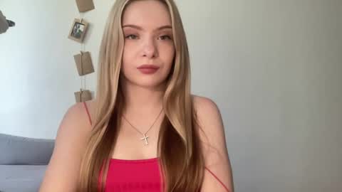 polishangel222 online show from 4, 8, 2026
