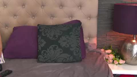 polly_curiouss online show from 22, 6, 2026