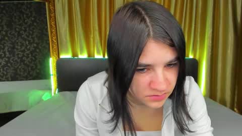 Polly online show from 6, 10, 2025