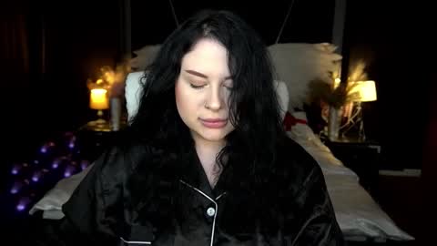 Polly online show from 1, 2, 2026