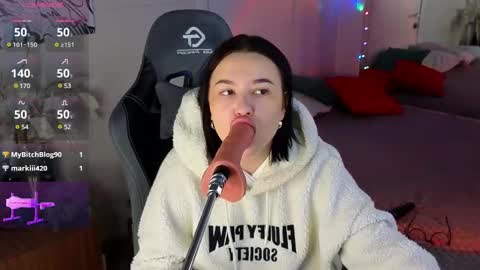pollyshmidt online show from 22, 12, 2024