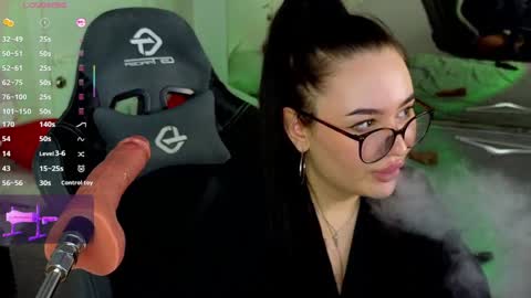 pollyshmidt online show from 2, 2, 2025