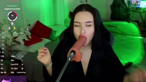 pollyshmidt online show from 9, 2, 2025
