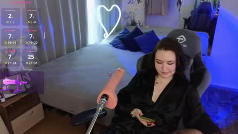 pollyshmidt online show from 24, 2, 2025