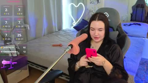pollyshmidt online show from 8, 3, 2025
