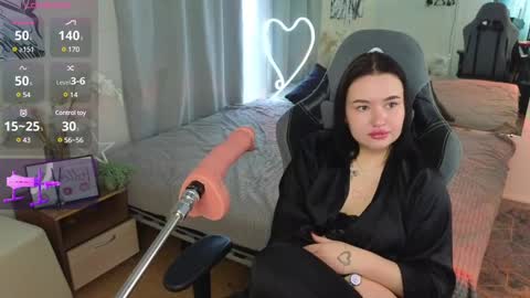 pollyshmidt online show from 9, 3, 2025