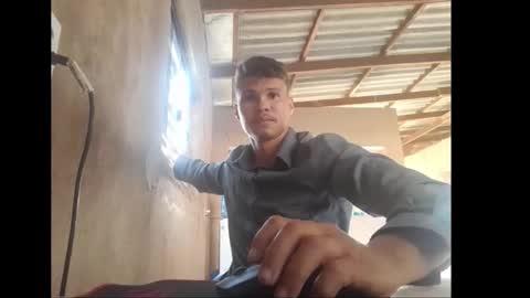 Snapshot of pollyster chatting on 4, 12, 2025 pollyster online show from 4, 12, 2025