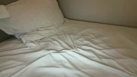 ponyboy2004 online show from 6, 2, 2026