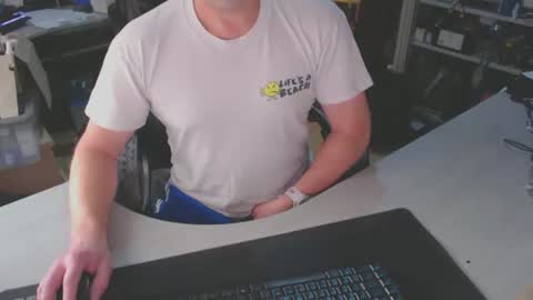 Snapshot of poodledude chatting on 28, 1, 2025 Dave online show from 28, 1, 2025
