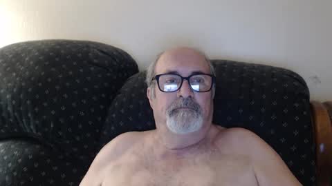 Snapshot of poppi_4u chatting on 17, 2, 2025 poppi_4u online show from 17, 2, 2025