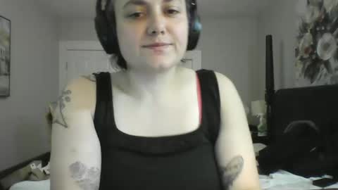 Snapshot of poppy_stax chatting on 18, 10, 2025 Poppy Stax online show from 18, 10, 2025
