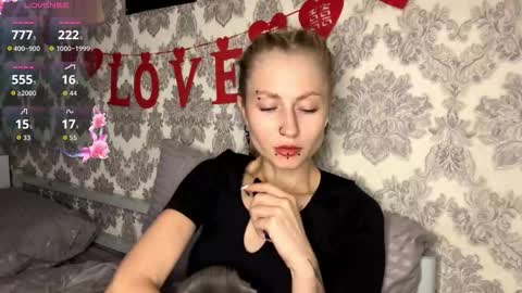 Snapshot of porshes chatting on 19, 9, 2025  HERES SILVIA AND OlIVIA  WELCOME EVERYONE LOVENSE DOMI REACT TO YOUR TIPS LETS MAKE A GREAT SHOW TOGETHER  online show from 19, 9, 2025