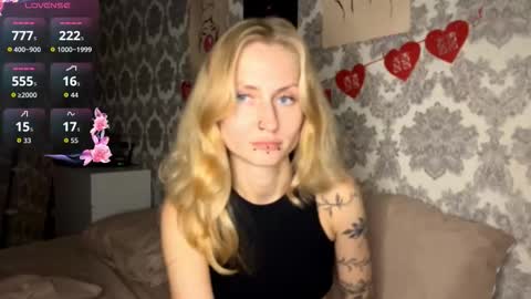 Snapshot of porshes chatting on 4, 10, 2025  HERES SILVIA AND OlIVIA  WELCOME EVERYONE LOVENSE DOMI REACT TO YOUR TIPS LETS MAKE A GREAT SHOW TOGETHER  online show from 4, 10, 2025