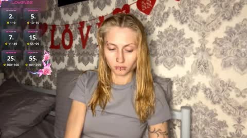 Snapshot of porshes chatting on 11, 10, 2025  HERES SILVIA AND OlIVIA  WELCOME EVERYONE LOVENSE DOMI REACT TO YOUR TIPS LETS MAKE A GREAT SHOW TOGETHER  online show from 11, 10, 2025