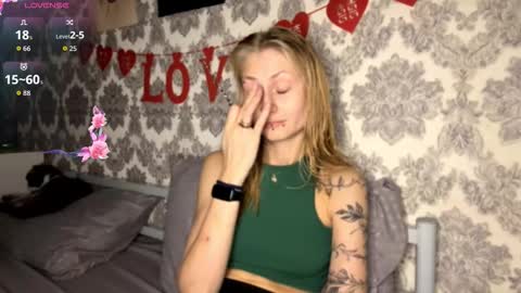 Snapshot of porshes chatting on 13, 10, 2025  HERES SILVIA AND OlIVIA  WELCOME EVERYONE LOVENSE DOMI REACT TO YOUR TIPS LETS MAKE A GREAT SHOW TOGETHER  online show from 13, 10, 2025