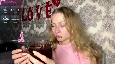 Snapshot of porshes chatting on 26, 10, 2025  HERES SILVIA AND OlIVIA  WELCOME EVERYONE LOVENSE DOMI REACT TO YOUR TIPS LETS MAKE A GREAT SHOW TOGETHER  online show from 26, 10, 2025